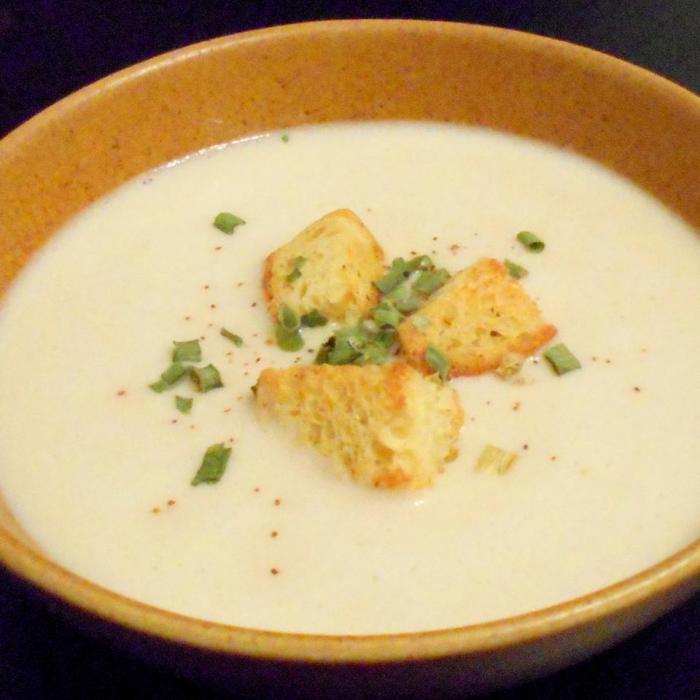 Simple garlic soup recipe