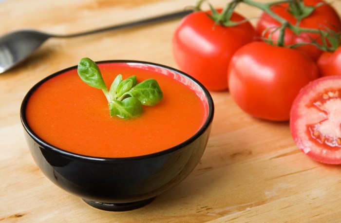 Salmorejo soup tomato cold spanish recipe gazpacho european